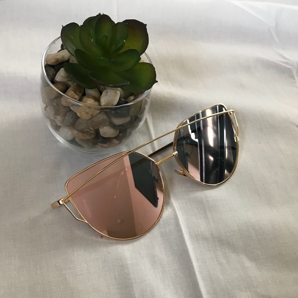 Pink and Gold Cat Eye Mirror Sunglasses - Picture 7 of 8